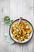 'Caprese' gnocchi salad with courgette, tomatoes and mozzarella