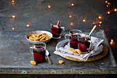 Mulled wine with cheese cracker bites