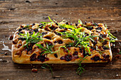 Goat's cheese focaccia with blackberries