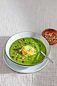 Zucchini and lemon soup with nuts