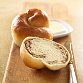 Roquefort yeast buns with walnuts