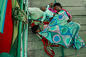 Homeless family sleeping in street, Dhaka, Bangladesh