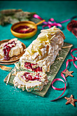 Gluten-free pavlova meringue roll
