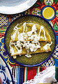 Enchiladas mit grüner Salsa