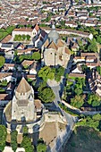 Frankreich,Seine et Marne,Provins,von der UNESCO zum Weltkulturerbe erklärt,die Oberstadt und die Stadtmauern (Luftaufnahme)