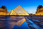Frankreich,Paris,von der UNESCO zum Weltkulturerbe erklärtes Gebiet,Louvre-Museum,die Louvre-Pyramide des Architekten Ieoh Ming Pei