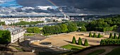 France,Hauts-de-Seine,Saint-Cloud,domaine national de Saint-Cloud or parc de Saint-Cloud,panoramic view over Boulogne-Billancourt,Ile Seguin and the Seine Musicale in the background