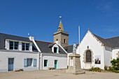Frankreich,Morbihan,Houat,das Dorf und die Pfarrkirche Saint-Gildas