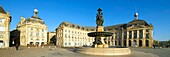 Frankreich,Gironde,Bordeaux,von der UNESCO zum Weltkulturerbe erklärtes Gebiet,Stadtteil Saint Pierre,Place de la Bourse (Platz der Börse) und der Brunnen der drei Grazien