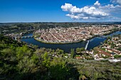 Frankreich,Lot,Bas Quercy,Cahors,Gesamtansicht der Stadt,Lot-Tal,Quercy