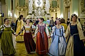 Frankreich,Indre et Loire,Loire-Tal,UNESCO-Welterbe,Tours,Festsaal des Rathauses,Renaissance-Ball im Kostüm