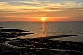 Frankreich,Manche,Cotentin,Granville,der Strand bei Sonnenuntergang
