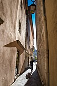 Frankreich,Haute Savoie,Annecy,in der Altstadt,Silhouette in der engen Passage Notre Dame