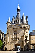 Frankreich,Gironde,Bordeaux,von der UNESCO zum Weltkulturerbe erklärter Bezirk Saint Peter,gotisches Tor Cailhau aus dem 15.