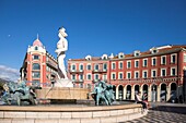Frankreich,Alpes Maritimes,Nizza,Weltkulturerbe der UNESCO,Place Massena,Fontaine du Soleil und die Appollon-Statue