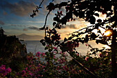 Spanien,Kanarische Inseln,Insel La Gomera,Blick auf den Berg Teide und die Insel Teneriffa bei Sonnenaufgang,San Sebastian