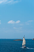 Yacht vor der Küste von Ibiza,Spanien