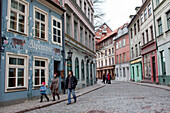 Gebäude in der Jauniela-Straße, Altstadt von Riga, Lettland.