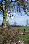 Uk,Warwickshire,Birdingbury Farm,Long Itchington,Eingang zu einer britischen Farm