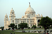 Within grounds of Victoria Memorial,a popular romantic place for dating couples. Calcutta / Kolkata,the capital of West Bengal State,India,Asia.