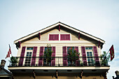 USA,Louisiana,Französisches Viertel,New Orleans,Bourbon Street,Außenansicht eines traditionellen Hauses