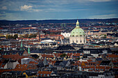 Dänemark,Blick auf die Erlöserkirche im palladianisch-holländischen Barockstil,Kopenhagen