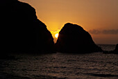Großbritannien,North Devon,Orangenfarbener Sonnenuntergang am Meer,Lee