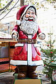 Deutschland,Berlin,Berlin,Weihnachtsmannstatue,Breitscheid Platz