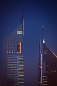 Wolkenkratzer in der Abenddämmerung, Emirates Towers, Burj Khalif, Dubai, Vereinigte Arabische Emirate