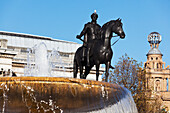 Statue Standing In Fountain,Trafalgar Square,London,England,Uk