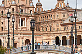 Fassade eines Gebäudes, Plaza De Espana, Maria Luisa Park, Sevilla, Andalusien, Spanien