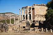 Römische Ruinen,Ansicht des Severan-Tempels,Djemila,Algerien