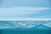 Eiswand der Nordaustlandet-Eiskappe, Nordaustlandet, Spitzbergen, Norwegen