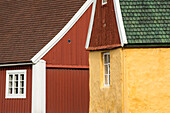 Farbenfrohe Gebäude in Sisimiut, Sisimiut, Grönland