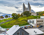 Eine Kirche in der Stadt Akureyri, am Fuße des Eyjafjorour Fjords in Nordisland, Akureyri, nordöstliche Region, Island