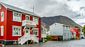 Häuser in der Stadt Isafjordur, Isafjardarbaer, Westfjorde, Island