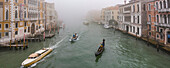 Gondel und Boote auf dem Canal Grande in Venedig,Venedig,Italien