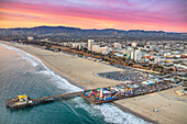 Santa Monica Beach and Pier,Kalifornien,USA,Santa Monica,Kalifornien,Vereinigte Staaten von Amerika