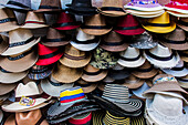 Detail von Hüten zum Verkauf in der Stadt Cartagena, Cartagena, Bolivar, Kolumbien