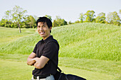Porträt eines Mannes auf dem Golfplatz