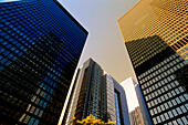 Blick nach oben auf Bürotürme Toronto, Ontario, Kanada