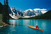 Kanufahren,Moraine Lake,Banff National Park,Alberta,Kanada