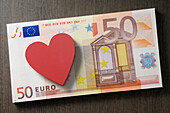 Heart on 50 Euro Note,Studio Shot