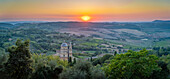 Blick auf die Kirche Tempio di San Biagio bei Sonnenuntergang, Montepulciano, Provinz Siena, Toskana, Italien, Europa