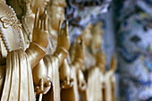 Guanyin (Quan Am) (Göttin der Barmherzigkeit und des Mitgefühls) (Bodhisattva Avalokiteshvara),Linh Phuoc Buddhistische Pagode,Dalat,Vietnam,Indochina,Südostasien,Asien