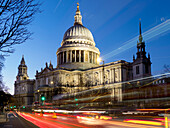 St. Pauls Cathedral in der Abenddämmerung,London,England,Vereinigtes Königreich,Europa