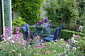 Seating group in the garden
