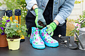 Upcycling - Soil in rubber boots