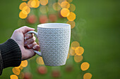 Lights in the garden - Cup with bokeh