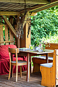 Garden ambience - sitting area with table